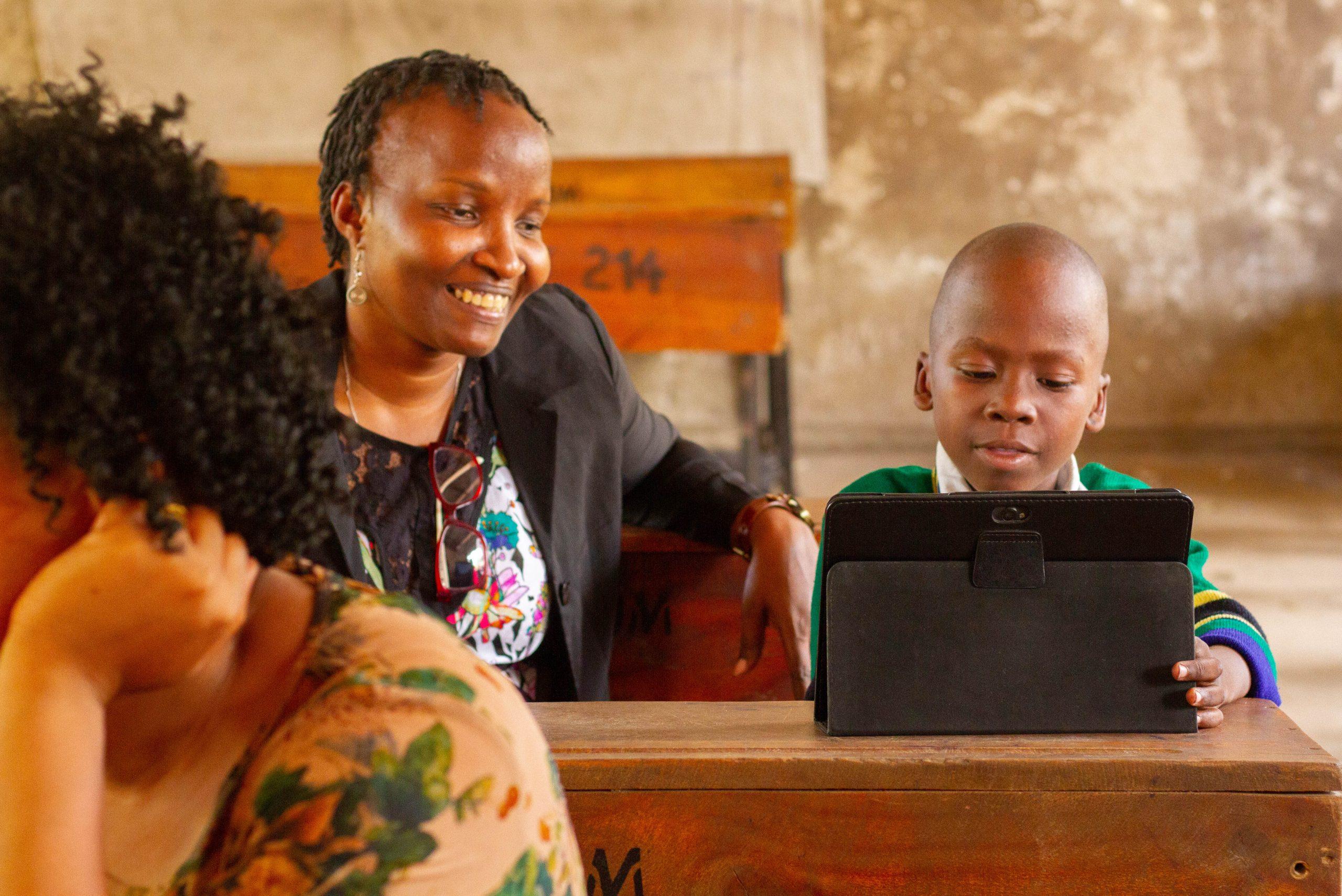 KitKit School - Camara Tanzania (13)