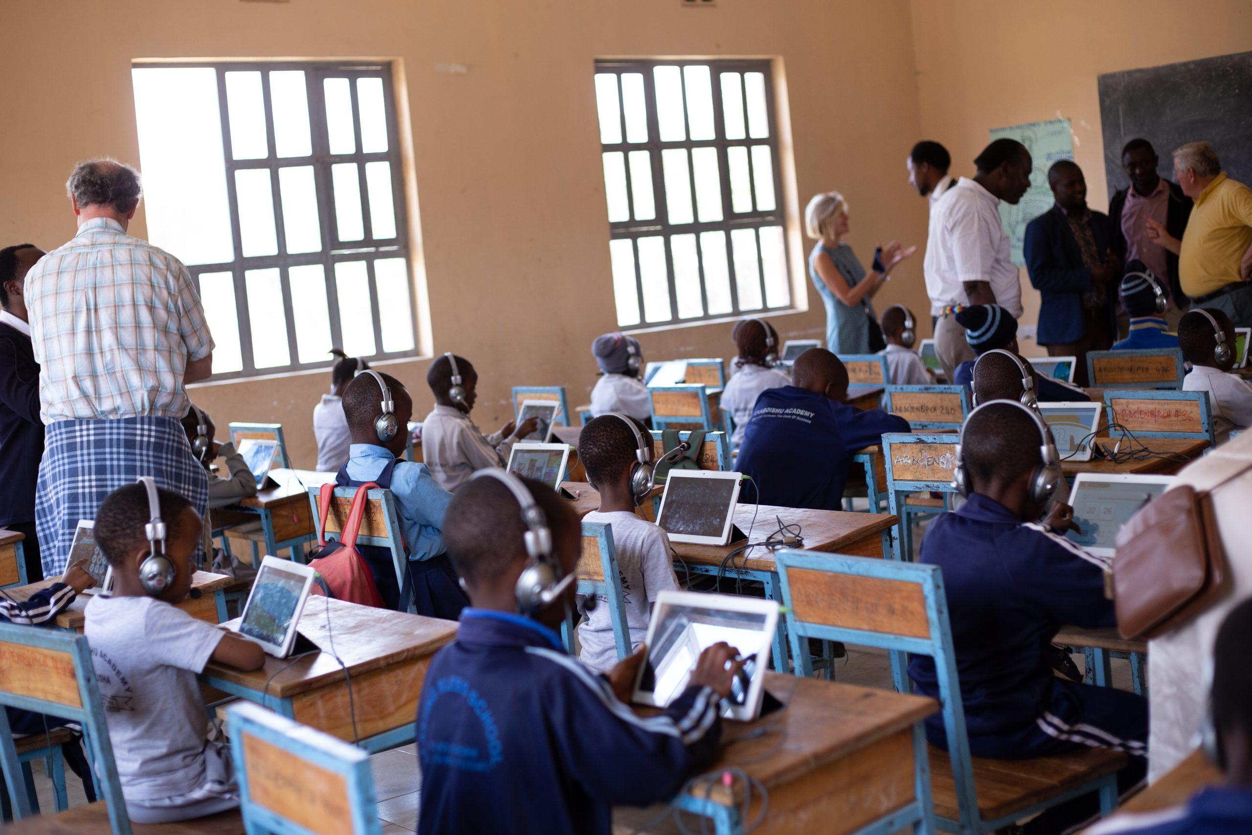 KitKit School - Enaboishu - Camara Tanzania (1)